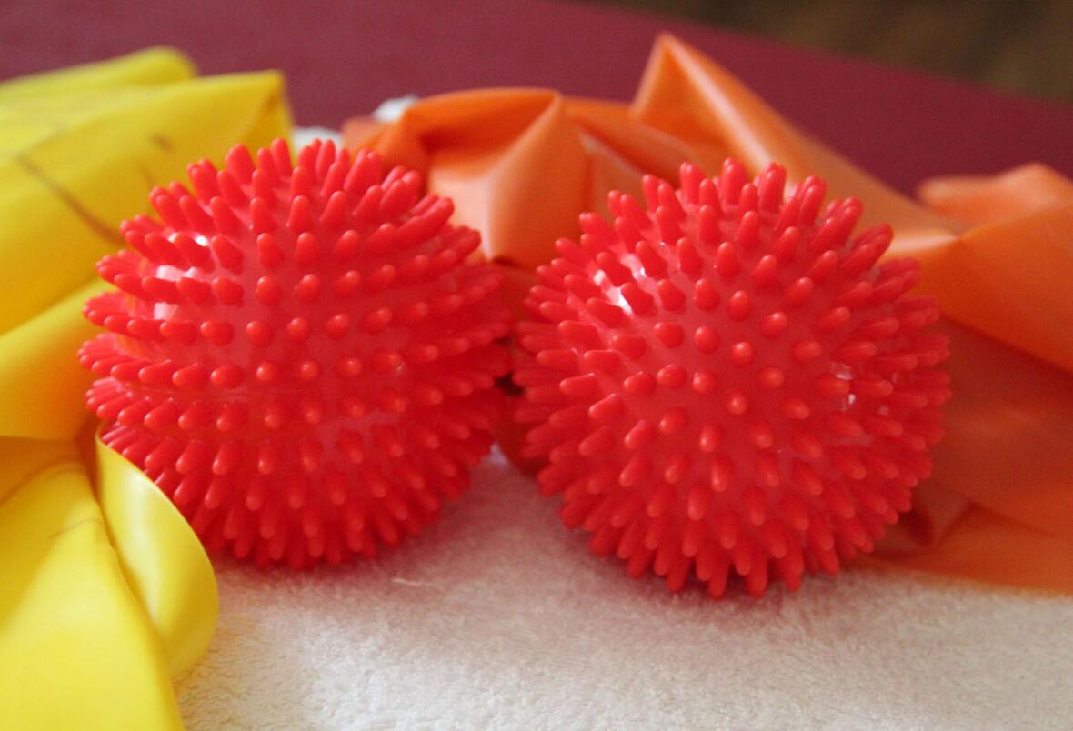 dieter-geier-praxis-fuer-physiotherapie-igelbaelle-zum-massieren